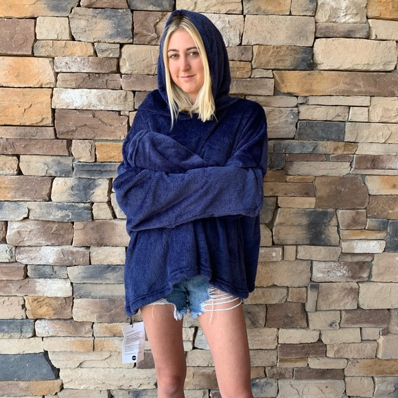 NWT-CLOUD pullover-sweatshirt- - Picture 10 of 11